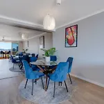 Coastal Views Await - Luxurious 2Br Retreat